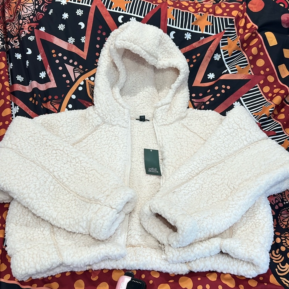 Wild Fable Faux Fur XS/S hooded zip sweater